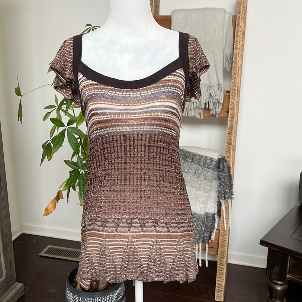 Dressy brown and gold short sleeve